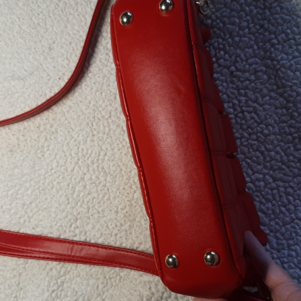 Quilted Crossbody - Picture 2 of 6